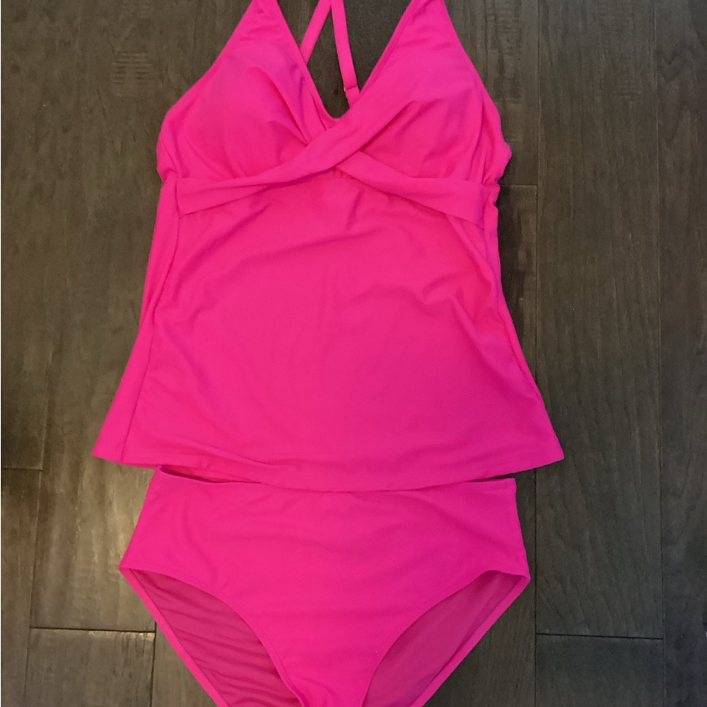 Women’s Large Pink Tankini Swimsuit in Hot Pink w/criss cross top - Picture 2 of 6